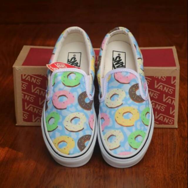SEPATU VANS DONUTS TERBARU VANS SLIP ON LATENIGHT SKYWAY PREMIUM ORIGINAL VANS WANITA