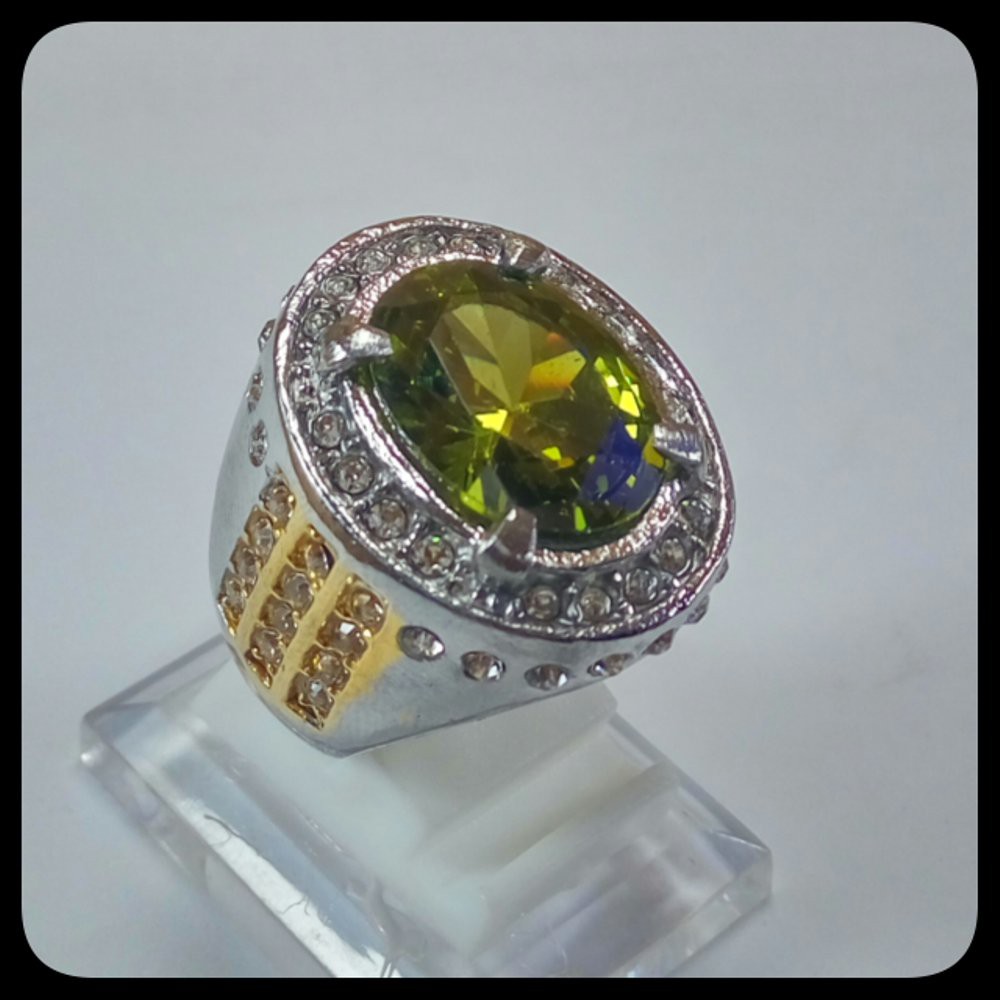 CINCIN PERMATA PERIDOT CUTTING MEWAH DAN ELEGAN BIG SIZE