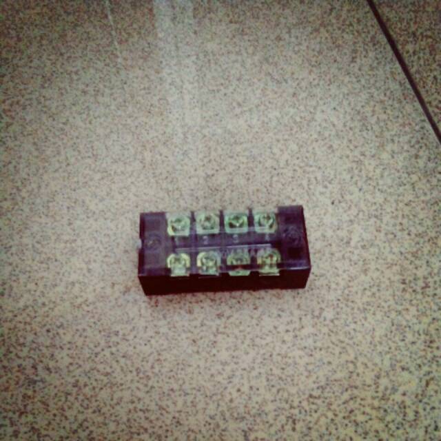 Terminal block 25A 4P