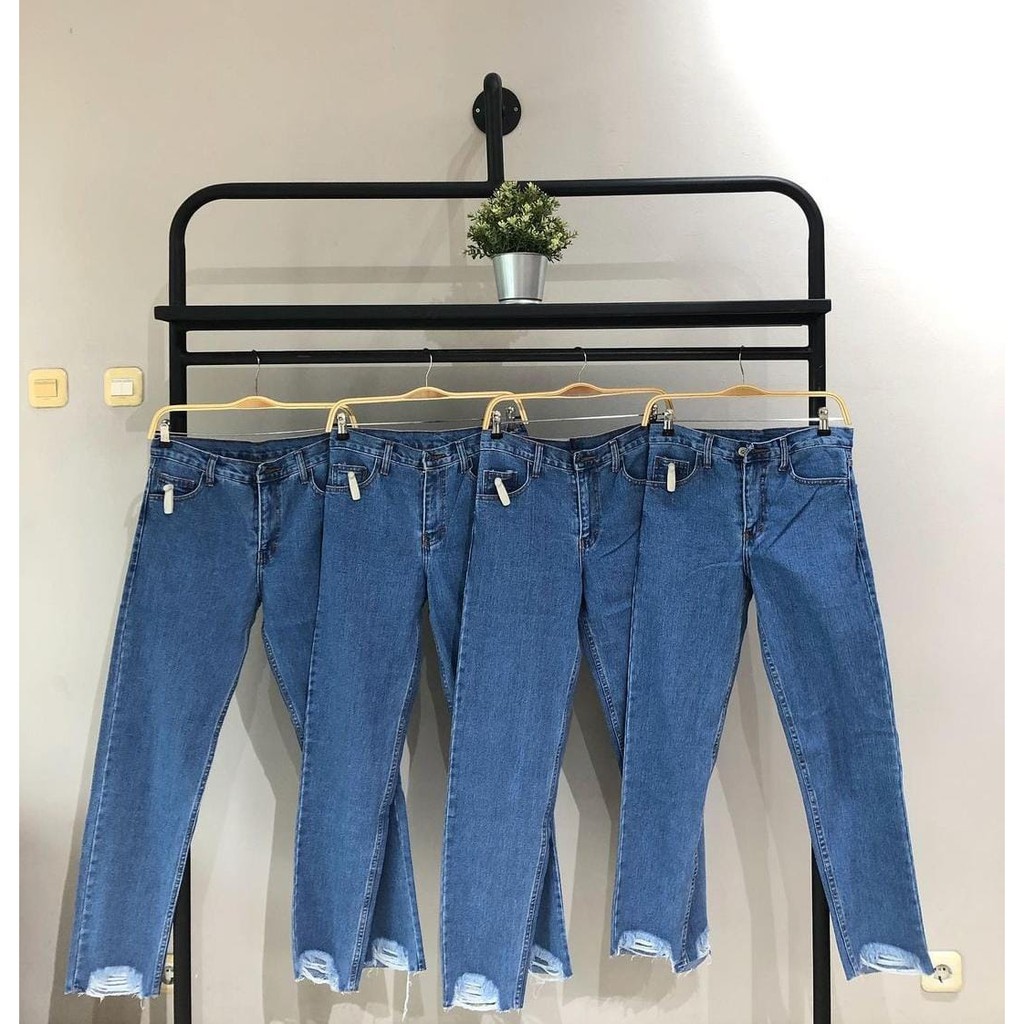 CELANA BOYFRIEND JEANS UNDERHOLE | BOYFRIEND JEANS RIPPED | BOYFRIEND SOBEK BAWAH | HIGHWAIST JEANS