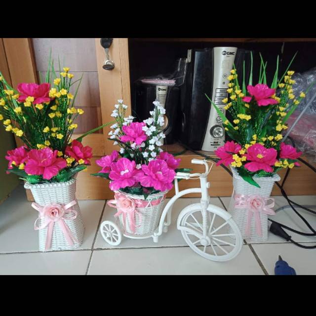 

Paketan bunga akrilik