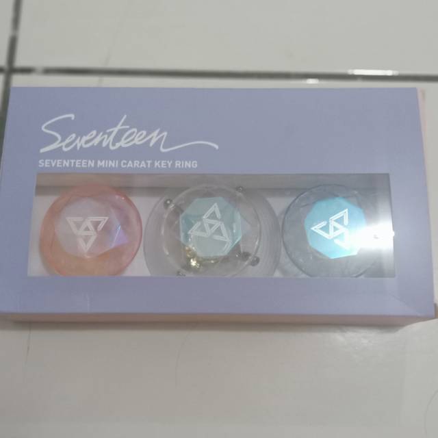 Seventeen Mini Carat Keyring Set
