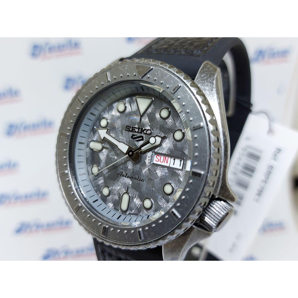 Seiko 5 Sports SRPE79K1 Automatic Grey Vintage - Jam Tangan Pria SRPE79