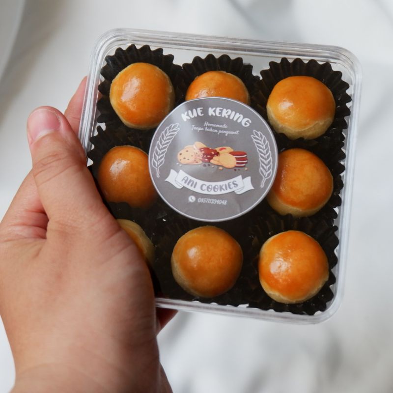 

KUE NASTAR KUE KERING CAMILAN KUKER LEBARAN