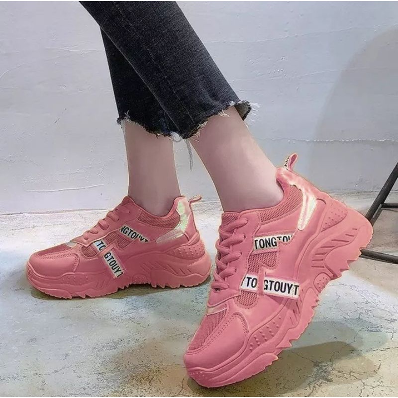 sepatu wanita sneaker terlaris masa kini ub 38