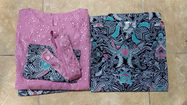 Batik Sarimbit Jasmin Batik Couple Brokat Tille Kebaya Couple Tunangan Best Seller Batik Pekalongan