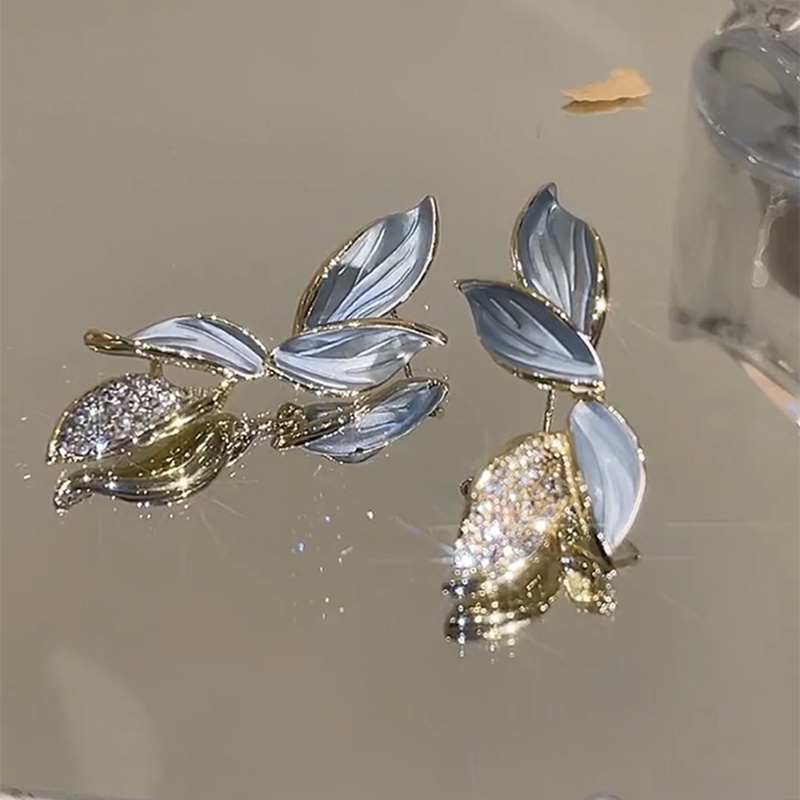 Anting 925 Silver Needle Bentuk Daun Aksen Berlian Gaya Korea