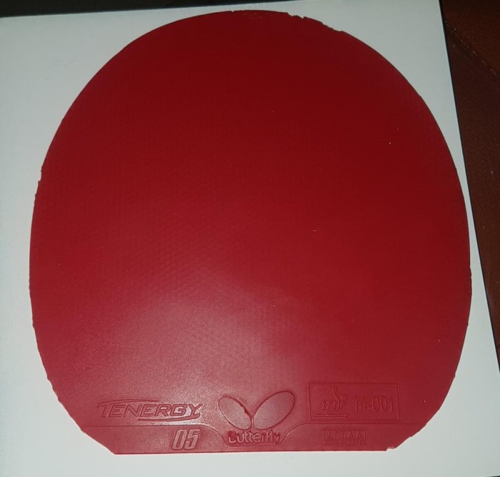 

Karet Tenergy dari Butterfly 05 warna merah