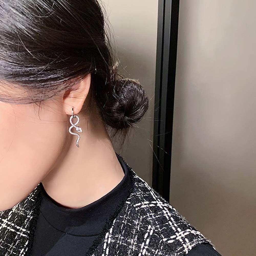 [Elegan] Anting Klip Perempuan Berlebihan Kreativitas Wanita Punk Gadis Kristal Cuff Earrings