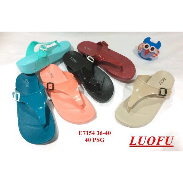 Sandal karet Loufu