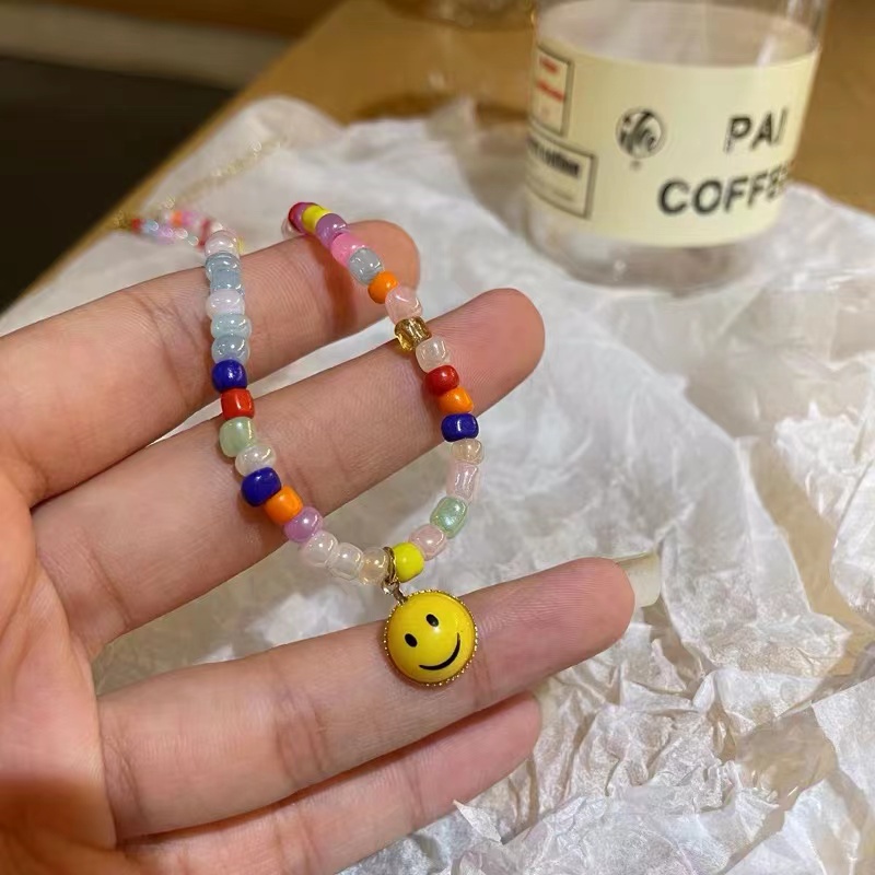 Kalung Rantai Klavikula Handmade Dengan Liontin Smiley Face Warna-Warni