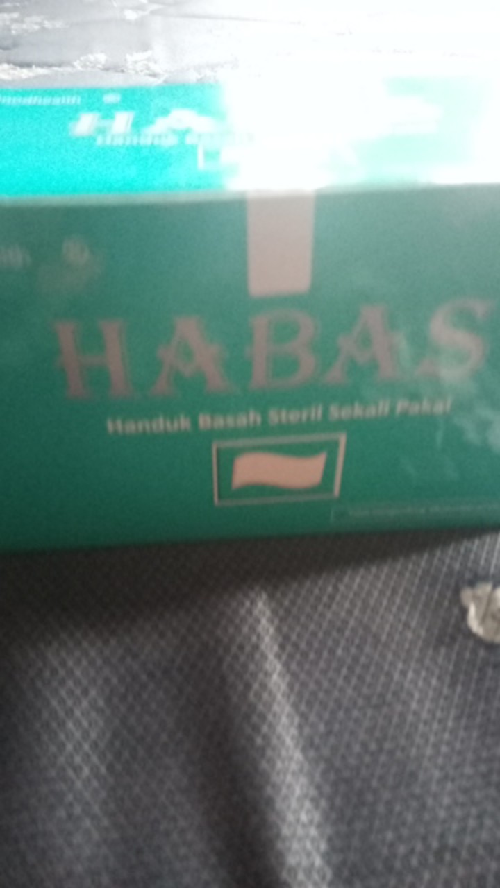 Habas Handuk Basah Steril Antiseptik Non Alkohol Haji Umroh Wisata Hiking Saat Sakit Per 1box