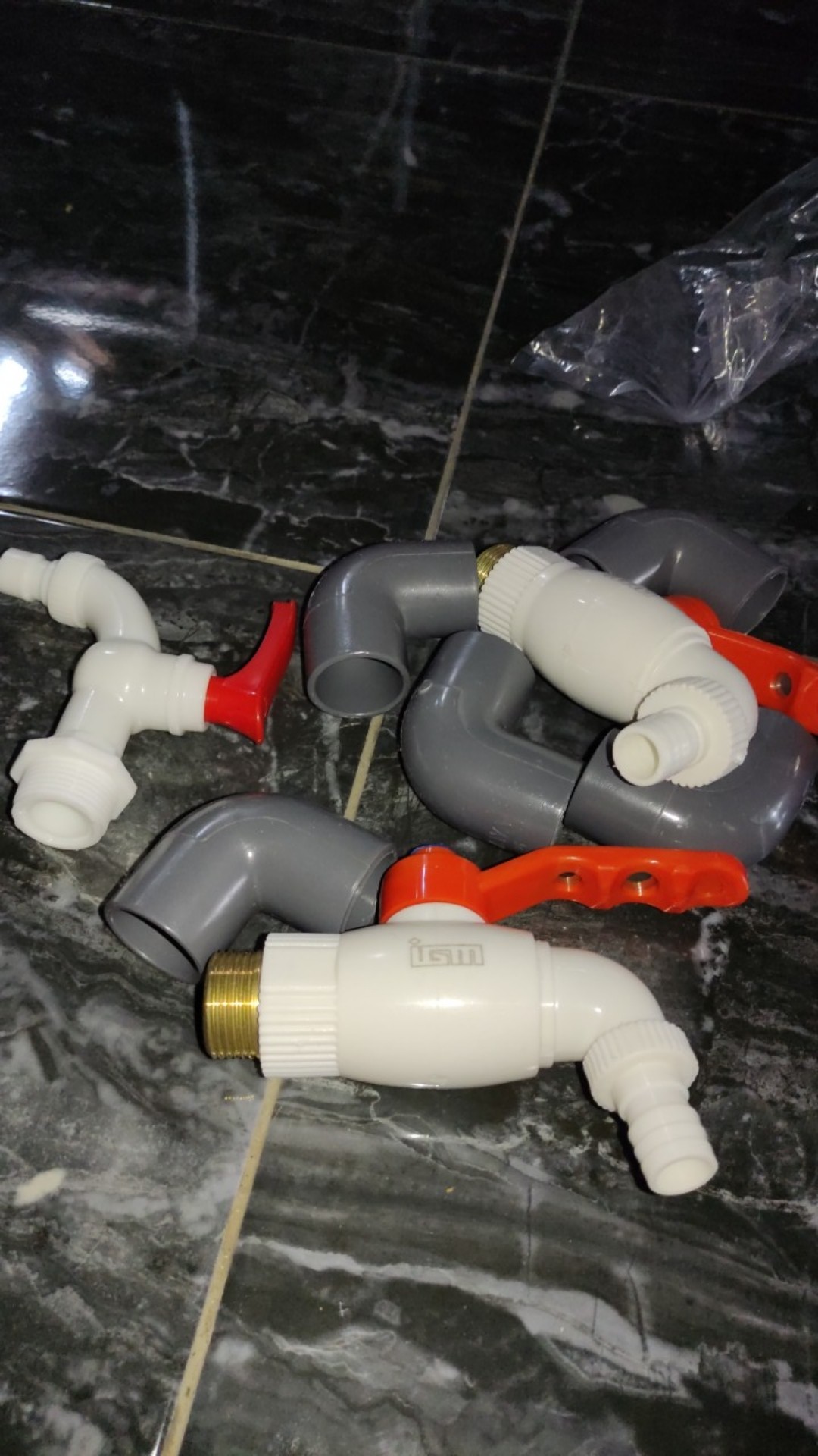 Kran Tembok Pvc Ars 2way 1/2 3/4 - Keran Air Taman + Verloop