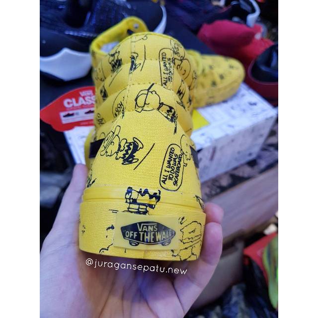 Vans Sk8-Hi x Peanuts &quot;Charlie Brown/Maize&quot;