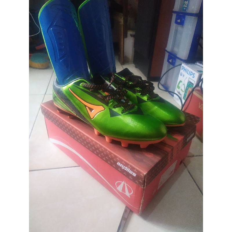 sepatu bola ardiles second size 40