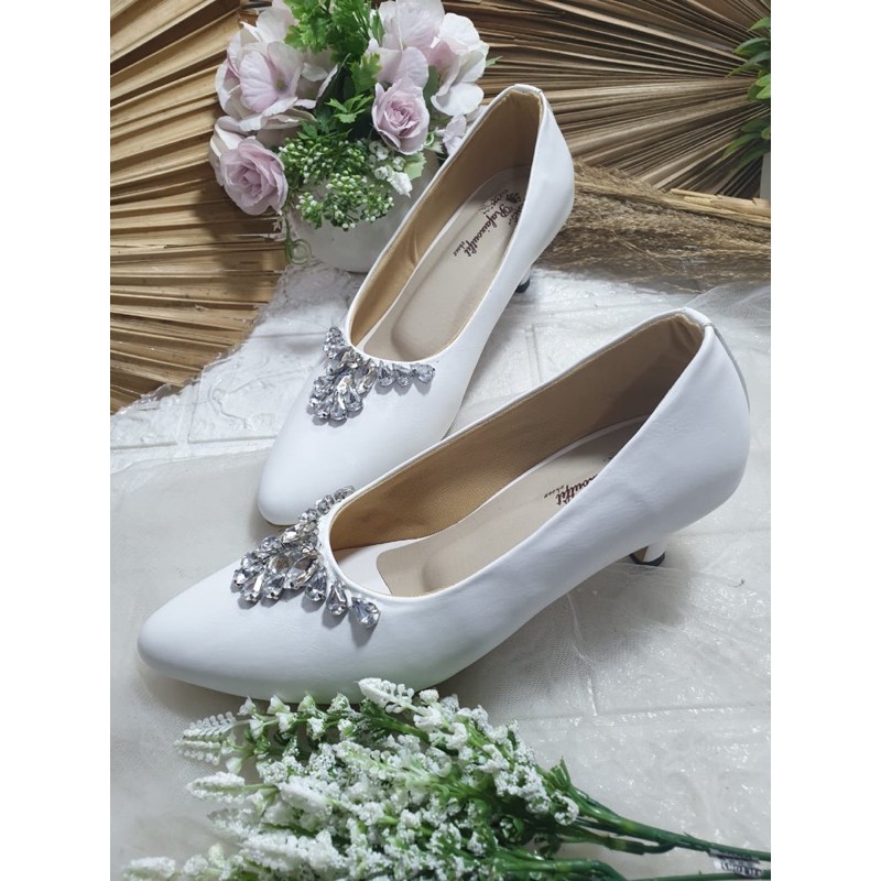 sepatu chitamy putih tinggi 7cm lancip