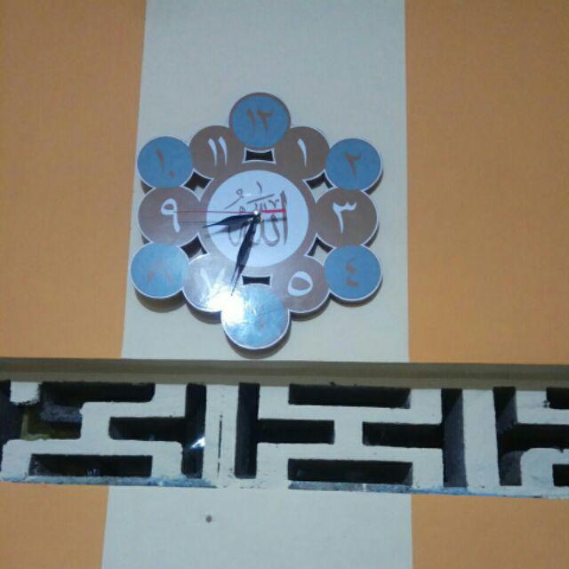 Jam Dinding Vintage Bahasa Tulisan Arab Kayu Pajangan Hiasam Dekorasi Rumah Kantor Kamar Unik Lucu Shopee Indonesia