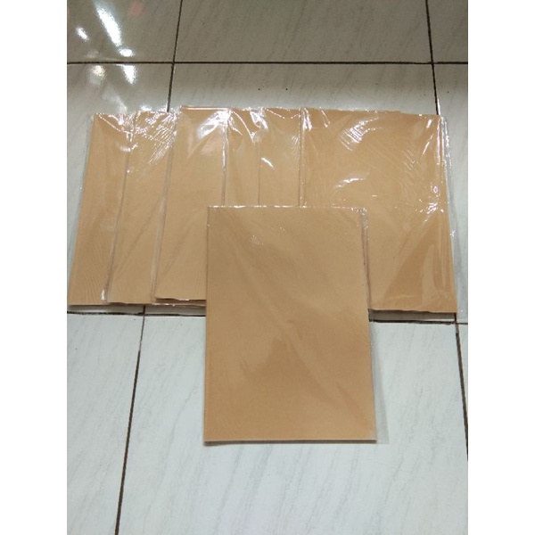

SAMPUL BUKU KERTAS COKELAT POLOS BOXY/CAMPUS
