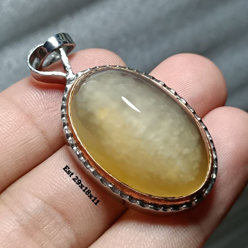 LIONTIN BATU AKIK PANDAN NANAS SEMU SISIK BETIK KRISTAL