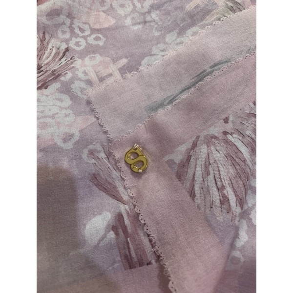 Preloved Buttonscarves Les amities reborn peony