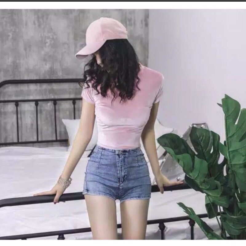 kaos crop import/atasan beludru/kaos polos/atasan wanita/kaos wanita/kaos polos/atasan polos/kaos crop/atasan crop/ kaos crop top bludru wanita lengan pendek/kaos crop/pakaian wanita/kaos polos/atasan murah/bisa cod