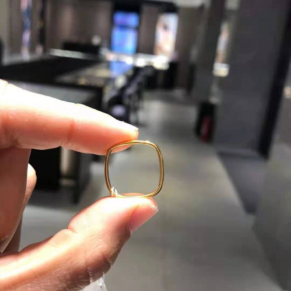 Cincin Jari Telunjuk Lapis Emas Bentuk Persegi Aksen Berlian