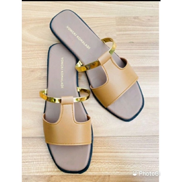 Sandal Wanita Slop Brand Yongki Komaladi Terbaru