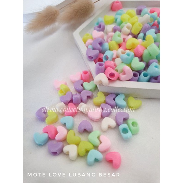 Mote Love Lubang Besar