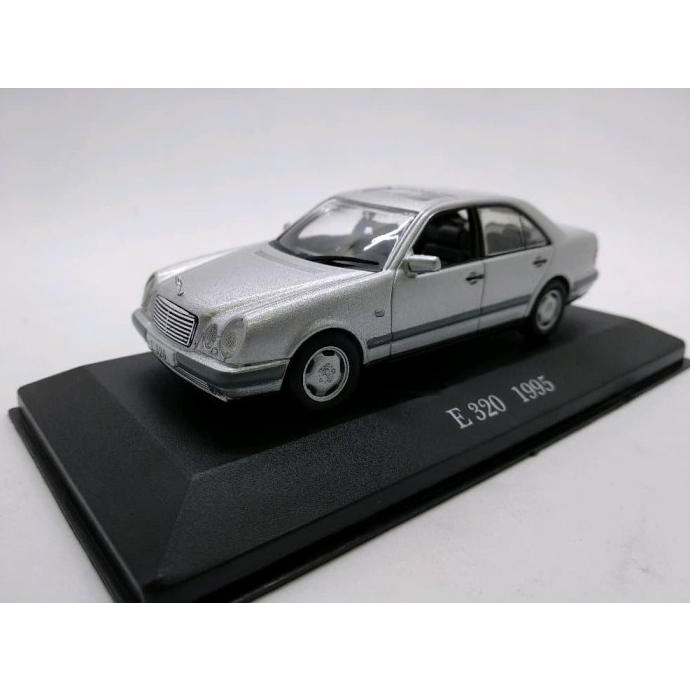 Diecast mobil Mercedes benz E320 W210