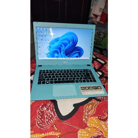 Laptop Acer E5-473G 473 Core i7 - 8GB - 500GB - GEFORCE 940m