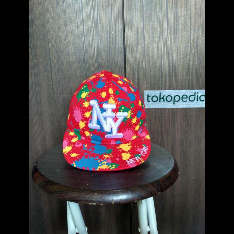 Topi Dewasa NY Merah