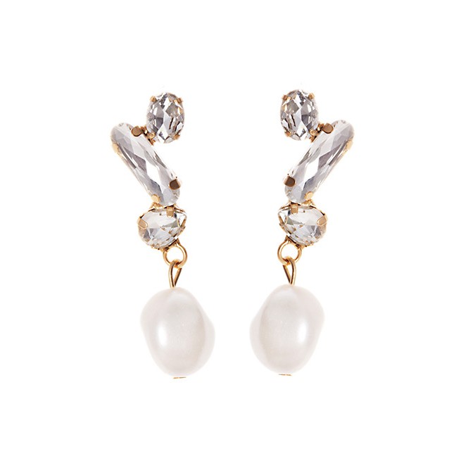 LRC Anting Fashion White Alloy Diamond Pearl Stud Earrings F72361
