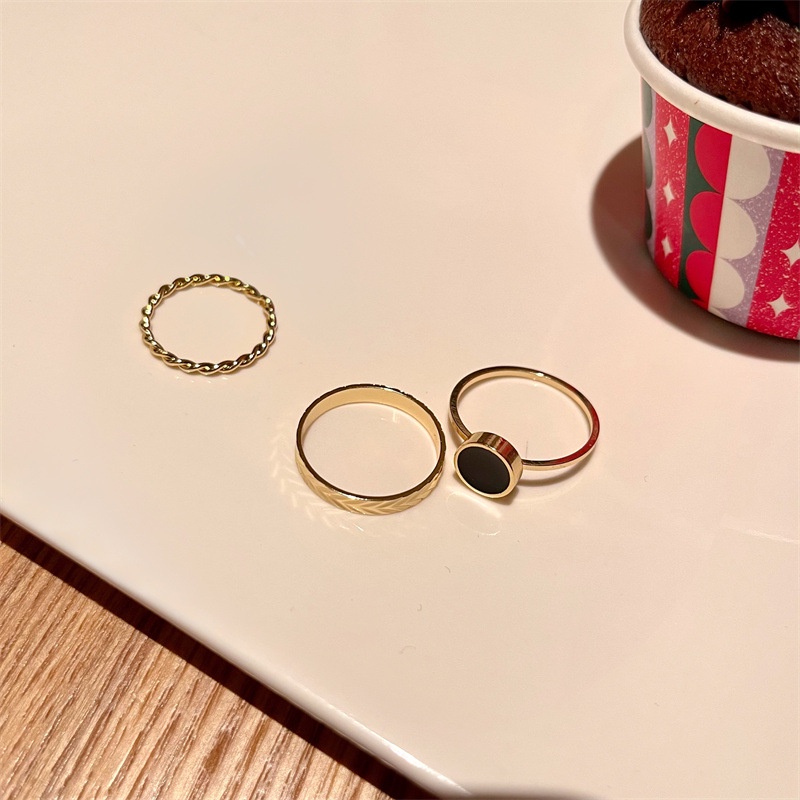 Set Cincin hitam titanium emas fashion rings cincin korea