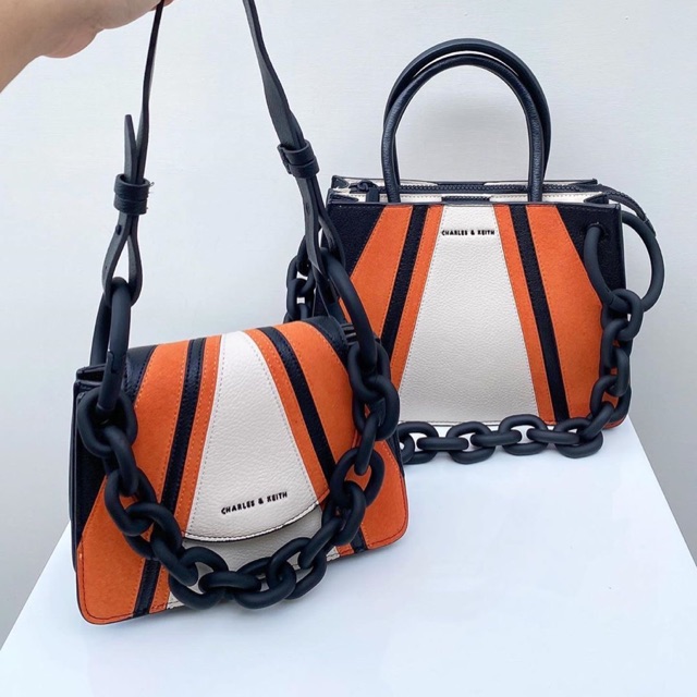 Chunky Chain Top Handle Structured Tote