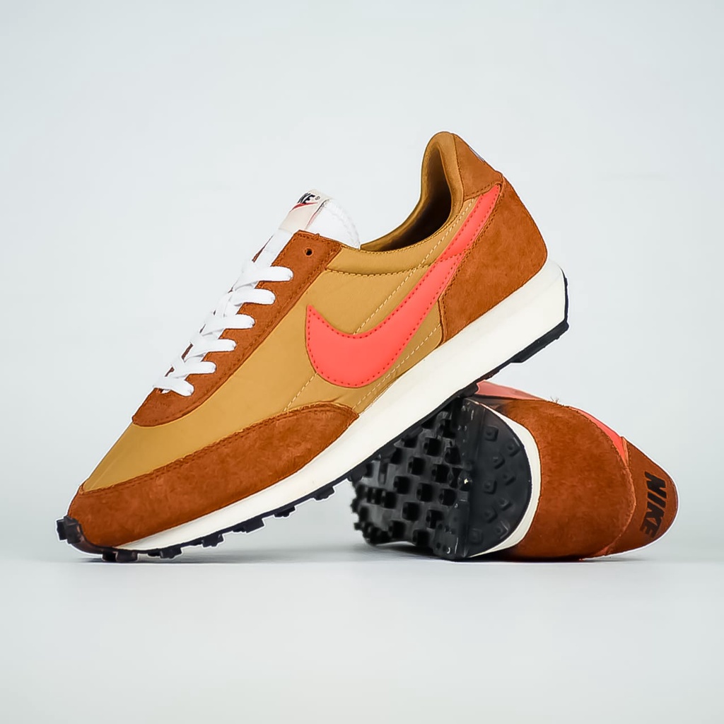 NIKE DAYBREAK SP BROWN ORANGE