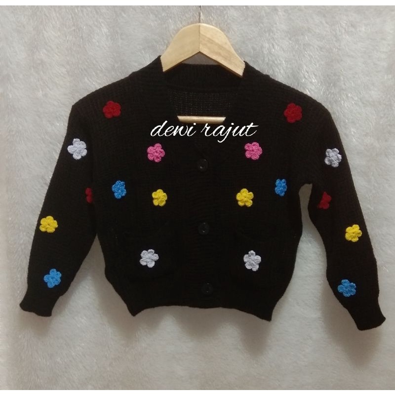 CARDIGAN RAJUT ANAK MOTIF BUNGA KECIL IMUT TERBARU KEKINIAN