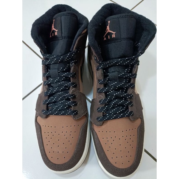 Air Jordan 1 mid SE dark chocolate