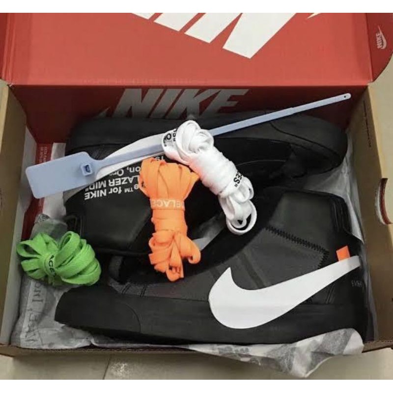 NIKE BLAZER OFF WHITE