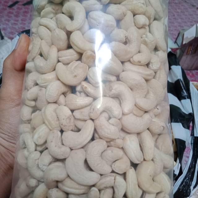 

Kacang mete mentah kemasan 250g