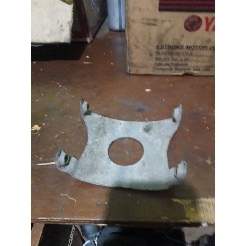 breket spakbor depan tiger 2000