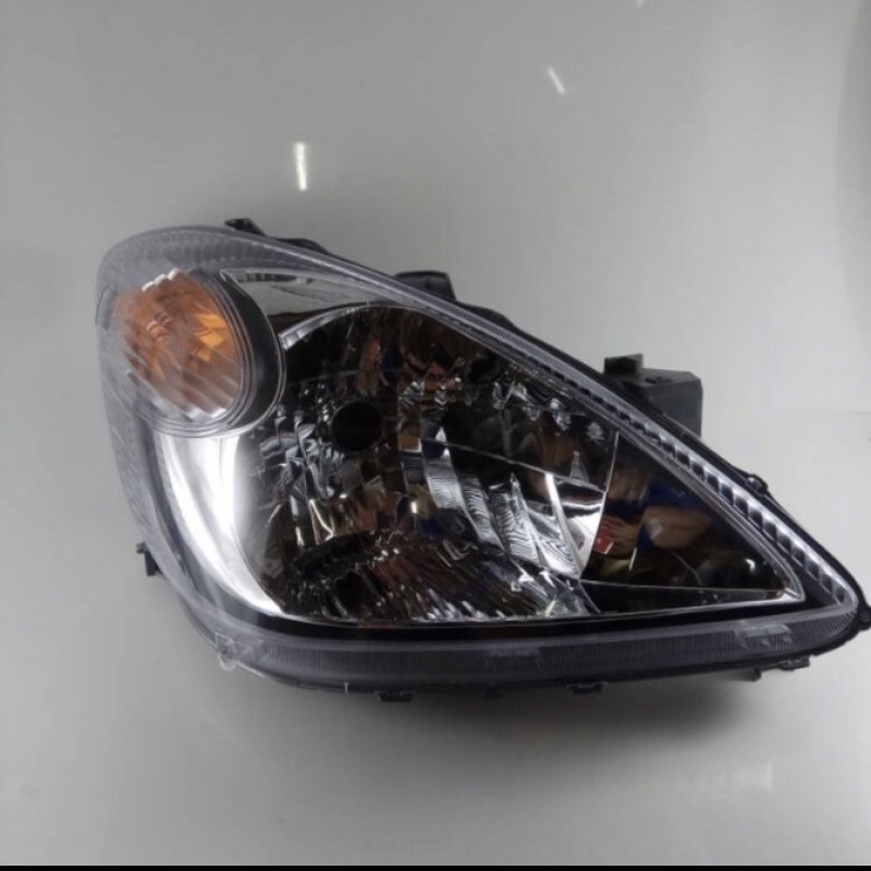 Lampu depan headlamp avanza xenia 2004 2005 2006