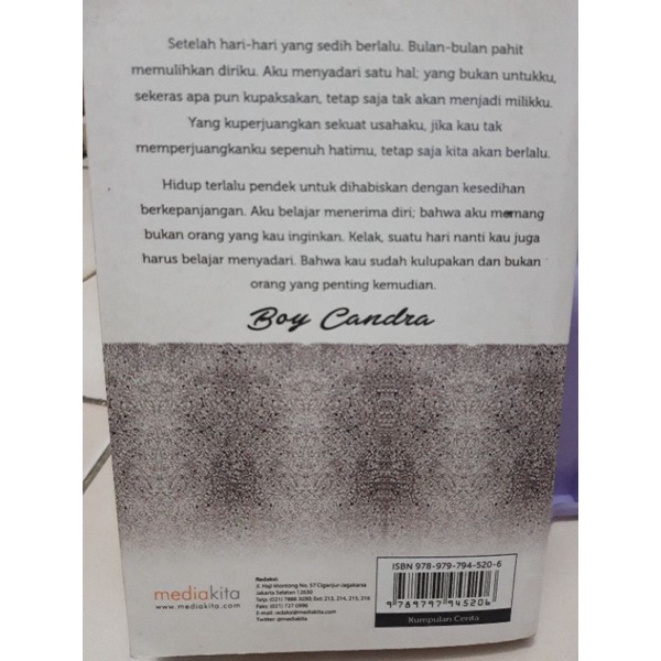 Novel ; Sebuah usaha melupakan By Boy Chandra-2