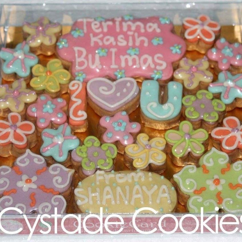 

HADIAH HARI GURU - KUKIS HIAS - CUSTOM ICING COOKIES