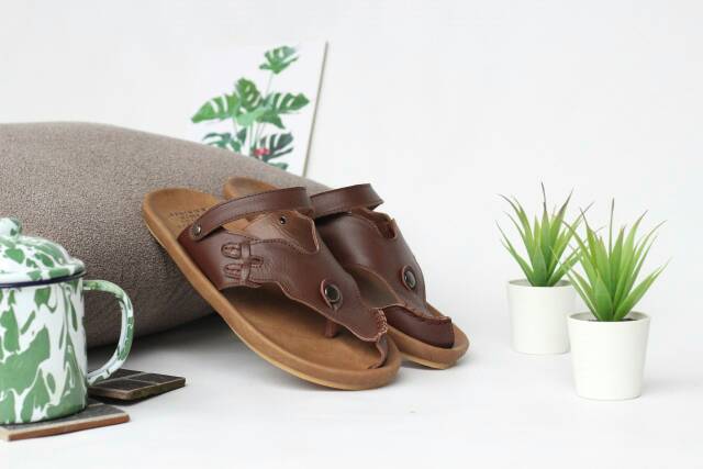 Sendal Pria Slide Goodnes Urban Bahan Kulit Santai Nyaman Jalan Ngemall Sandal Pria