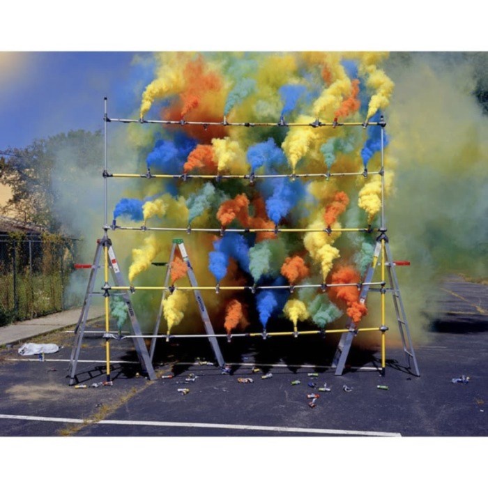 

Update Smoke Tube / Smoke Bomb / Supporter Bomb / Bom Asep ( Besar ) / 1 Pack Trendi