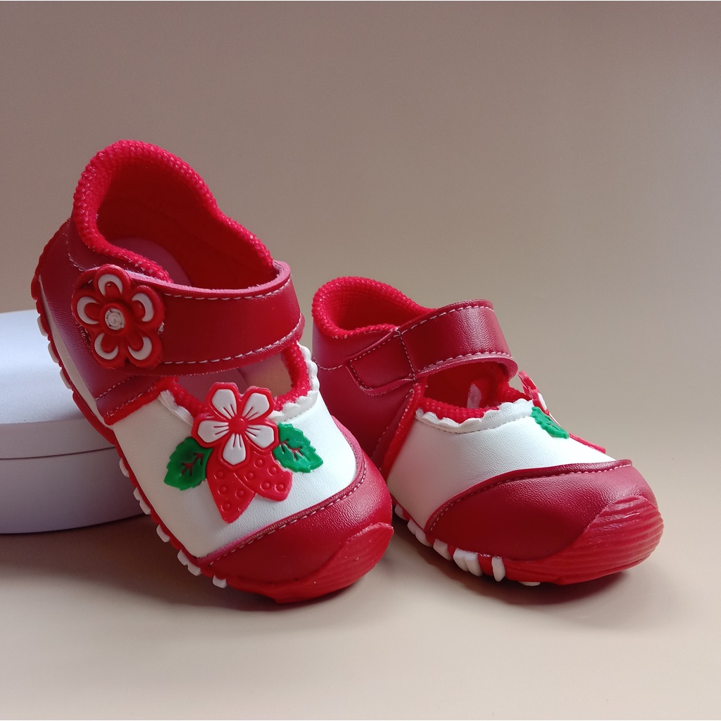 Sepatu bunyi cit cit anak perempuan usia 1-3 tahun /sepatu anak perempuan casual/sepatu bayi murah - strawbery