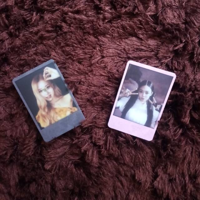 Polaroid Blackpink Kill This Love ( Rosè Black & Jennie Pink )