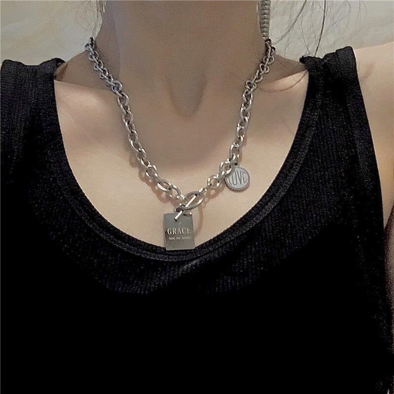 Eropa dan Amerika in hip hop kalung wanita vintage kalung cinta huruf round square liontin kalung ka