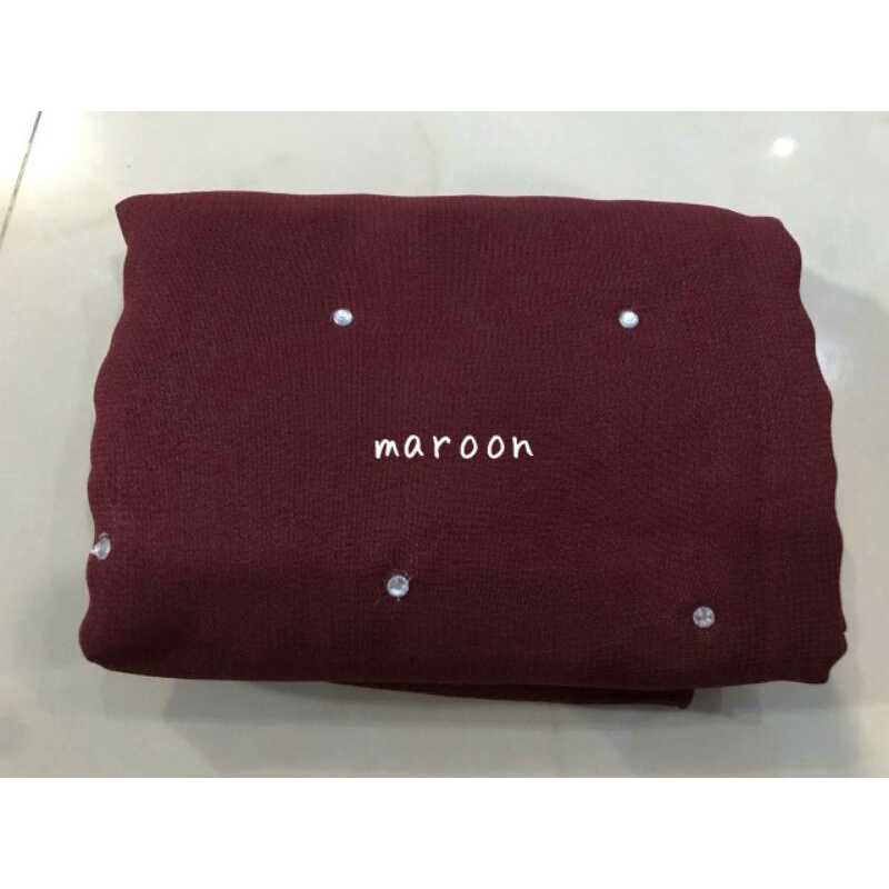 HIJAB SEGIEMPAT SWAROSKI 1KG MUAT 11 PCS-Maroon