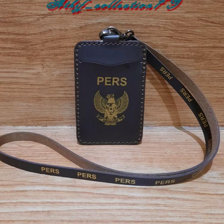 

Terlaris.. Tempat Id Card PERS Kulit Holder Id Card Kulit PERS Kalung